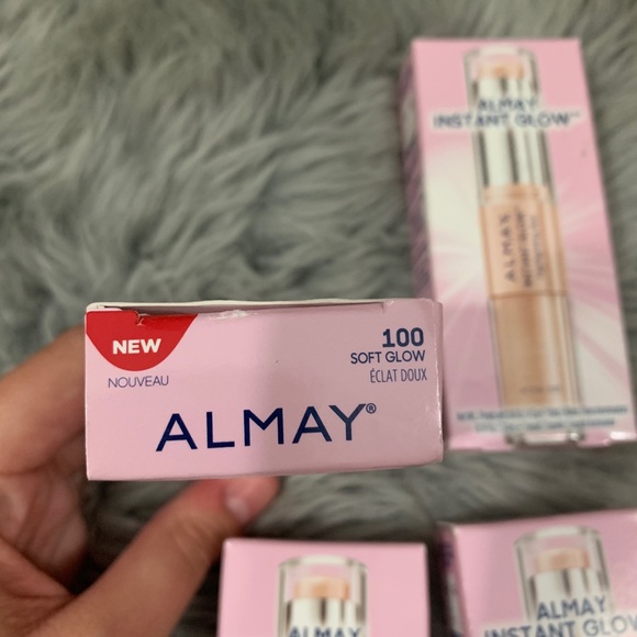 4/$15 | Almay Instant Highlighting Duo Soft Glow - Picture 4 of 5